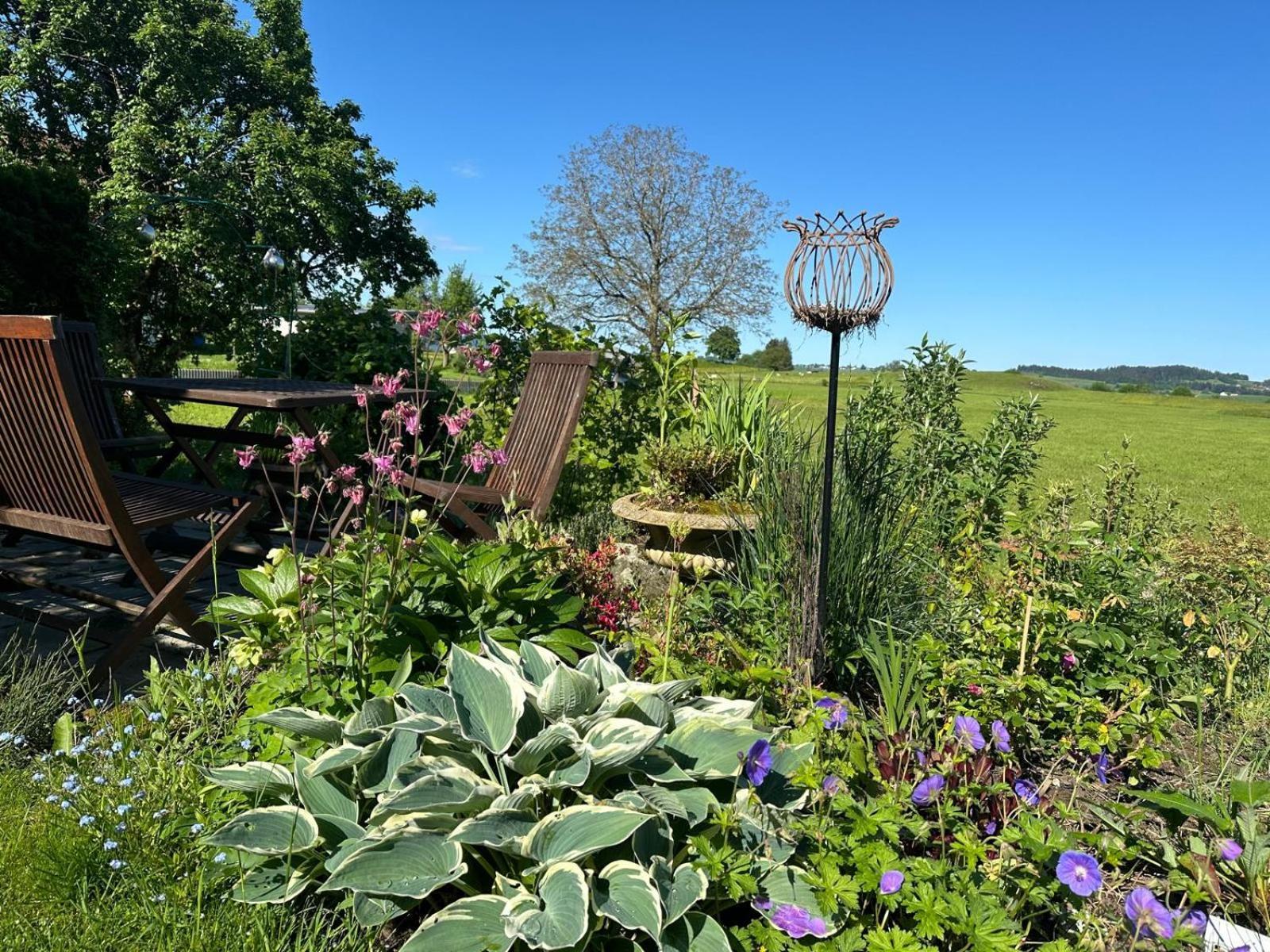Das Blaue Haus - Ein Sommertraum Und Ein Wintermaerchen Weiler-Simmerberg Buitenkant foto